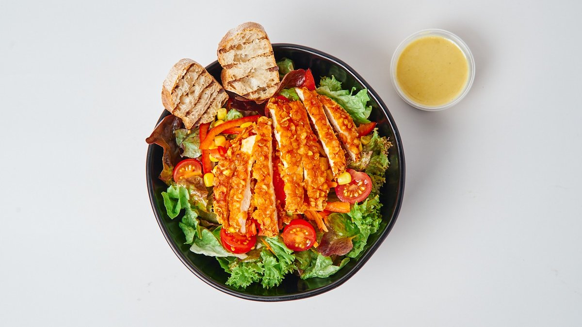 Crispy Chicken Salat Hauptbild